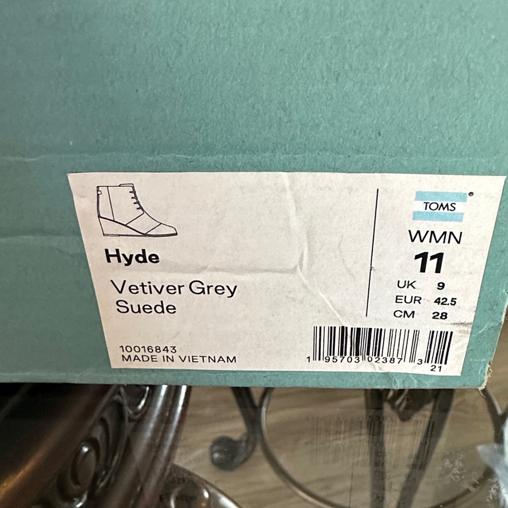 Toms Olive Wedge Ankle Boots - Picture 8 of 8